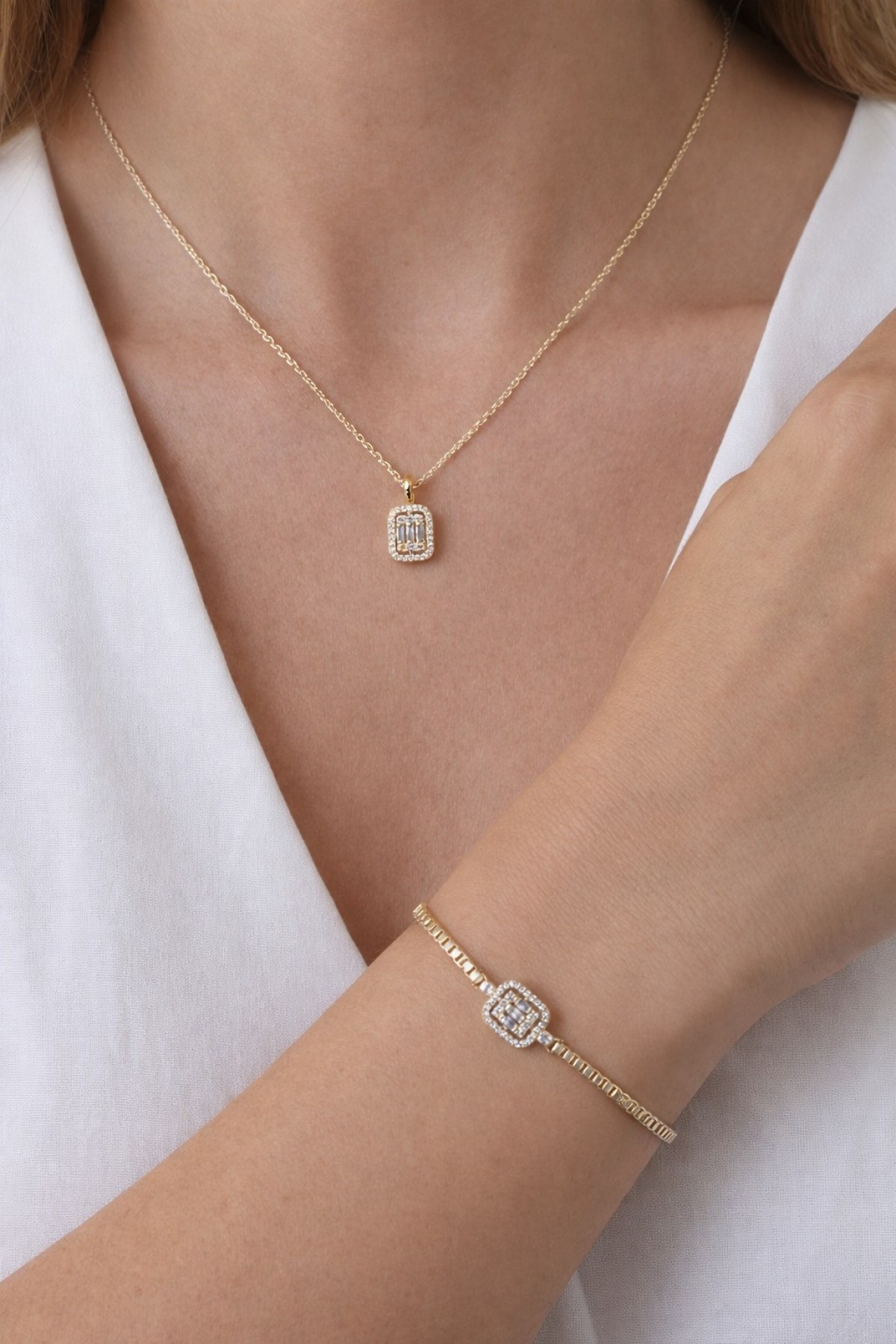 Baget Taşlı  Altın Kaplama Kolye Bileklik Seti  Kararma Yapmaz